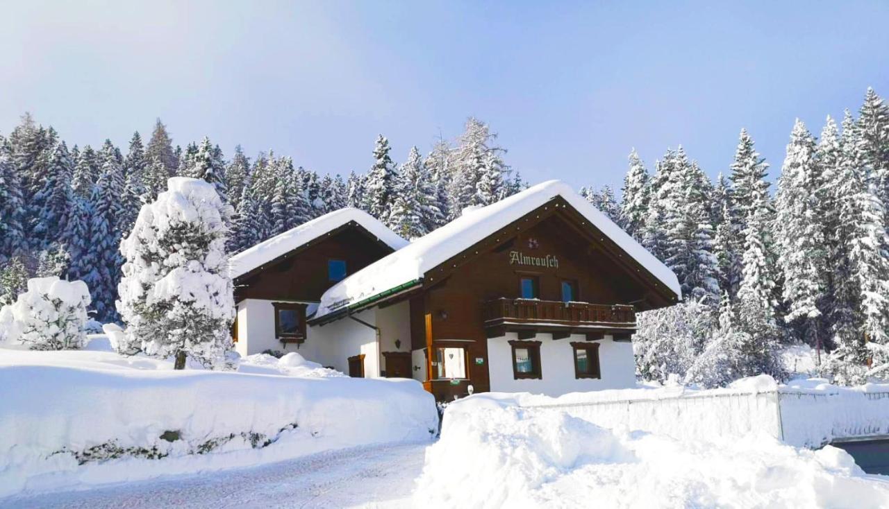 Haus Almrausch Seefeld no Tirol Exterior foto